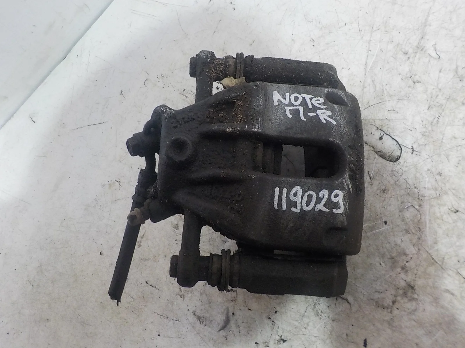 суппорт Nissan Note E11 (2005—2009)