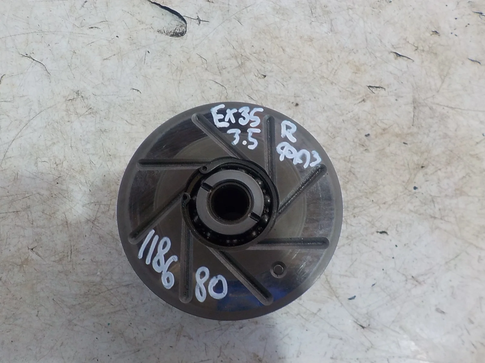 Механизм изменения фаз ГРМ Infiniti Q70 I рестайлинг (2015—2019)  Право