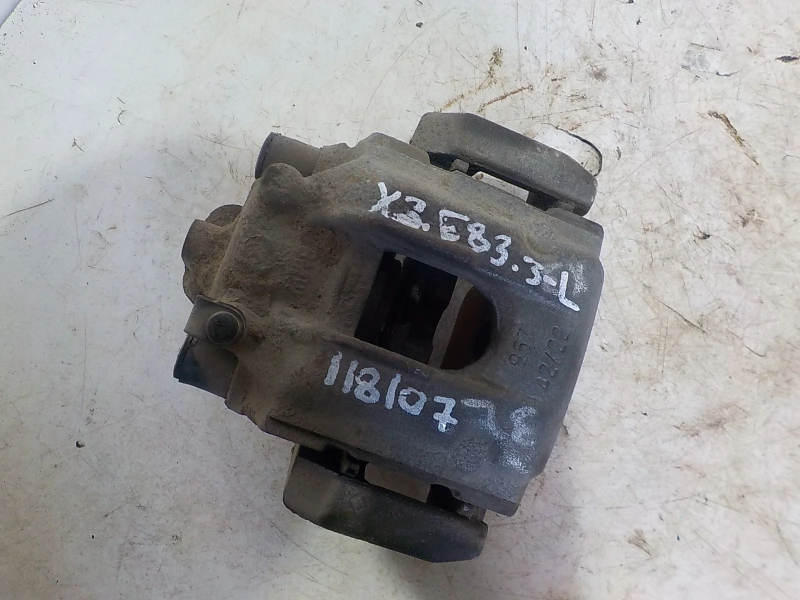 суппорт BMW X3 E83 рестайлинг (2006—2010)