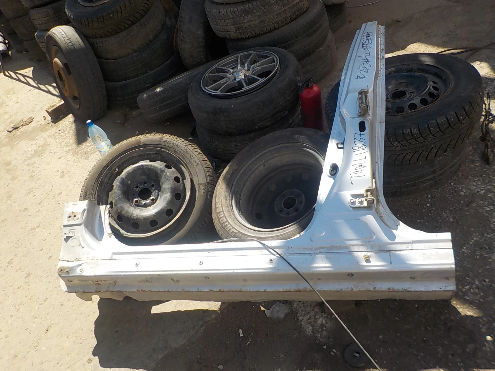 боковина кузова Nissan Tiida C11 (2004—2012)  Лево