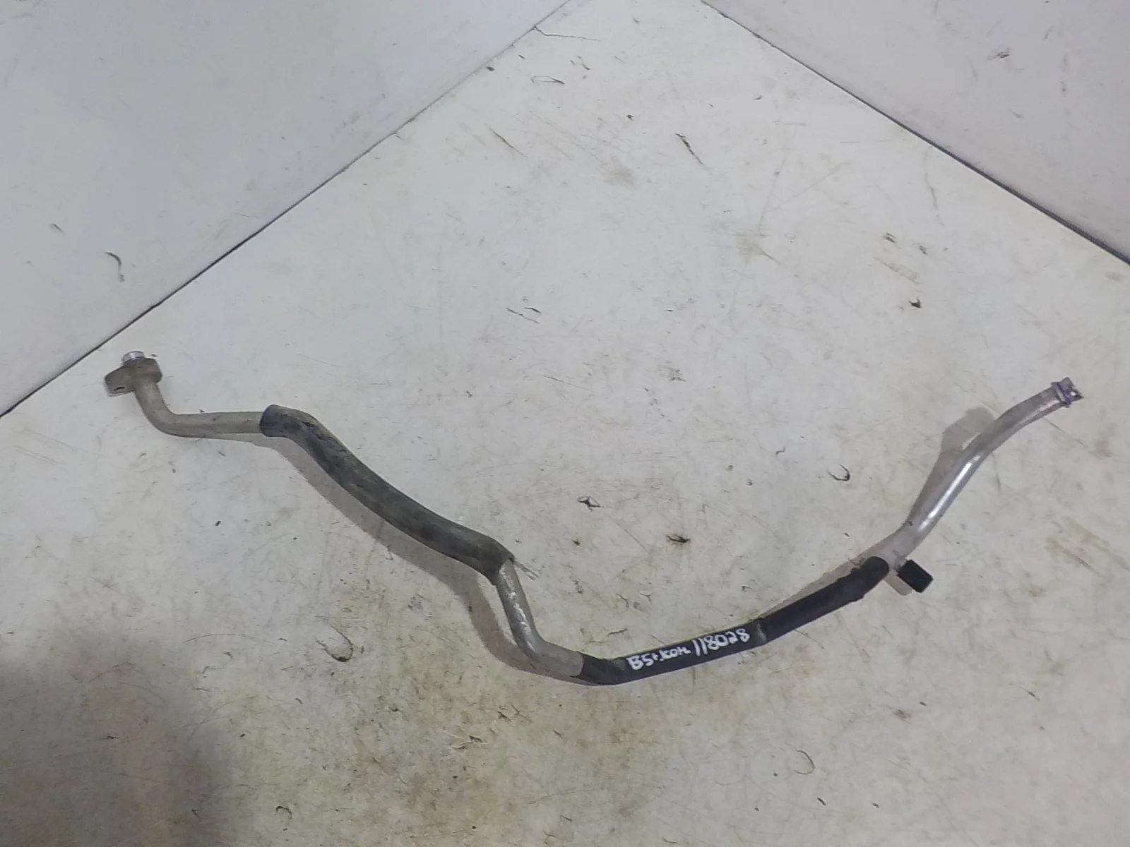 Трубка кондиционера Volkswagen Passat B5 рестайлинг (2000—2005)