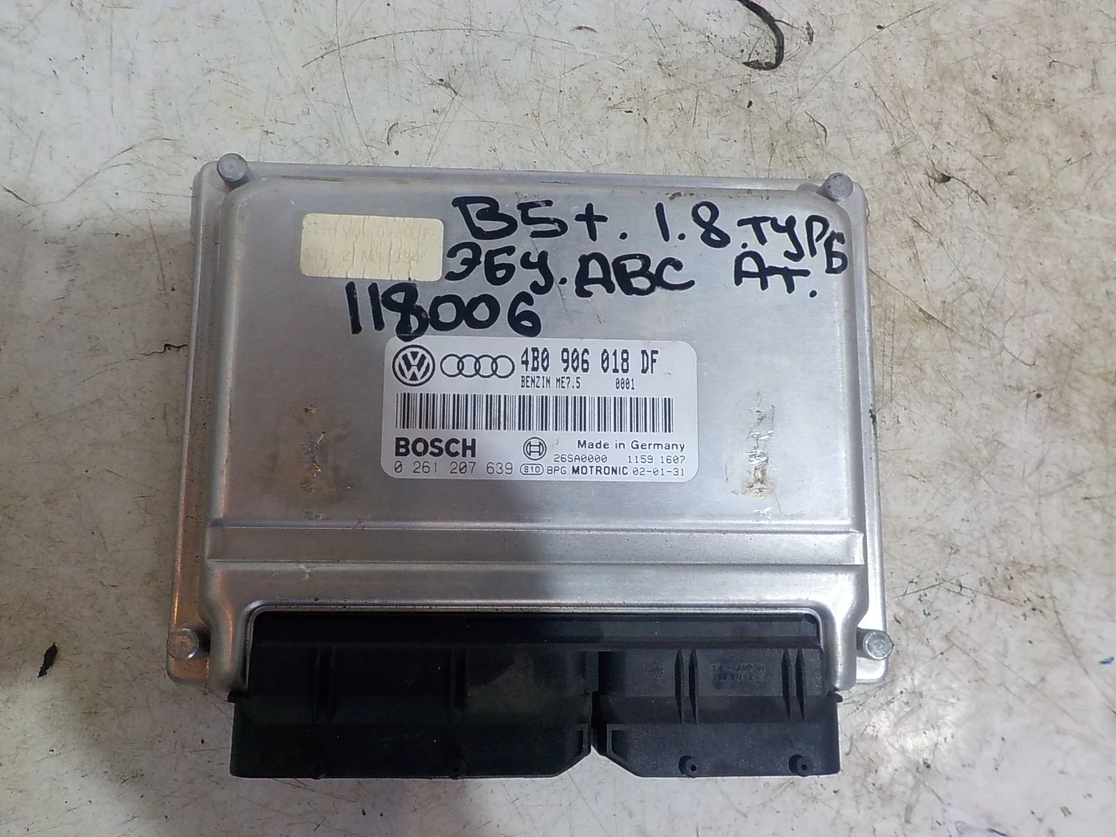 блок управления двс Volkswagen Passat B5 рестайлинг (2000—2005)