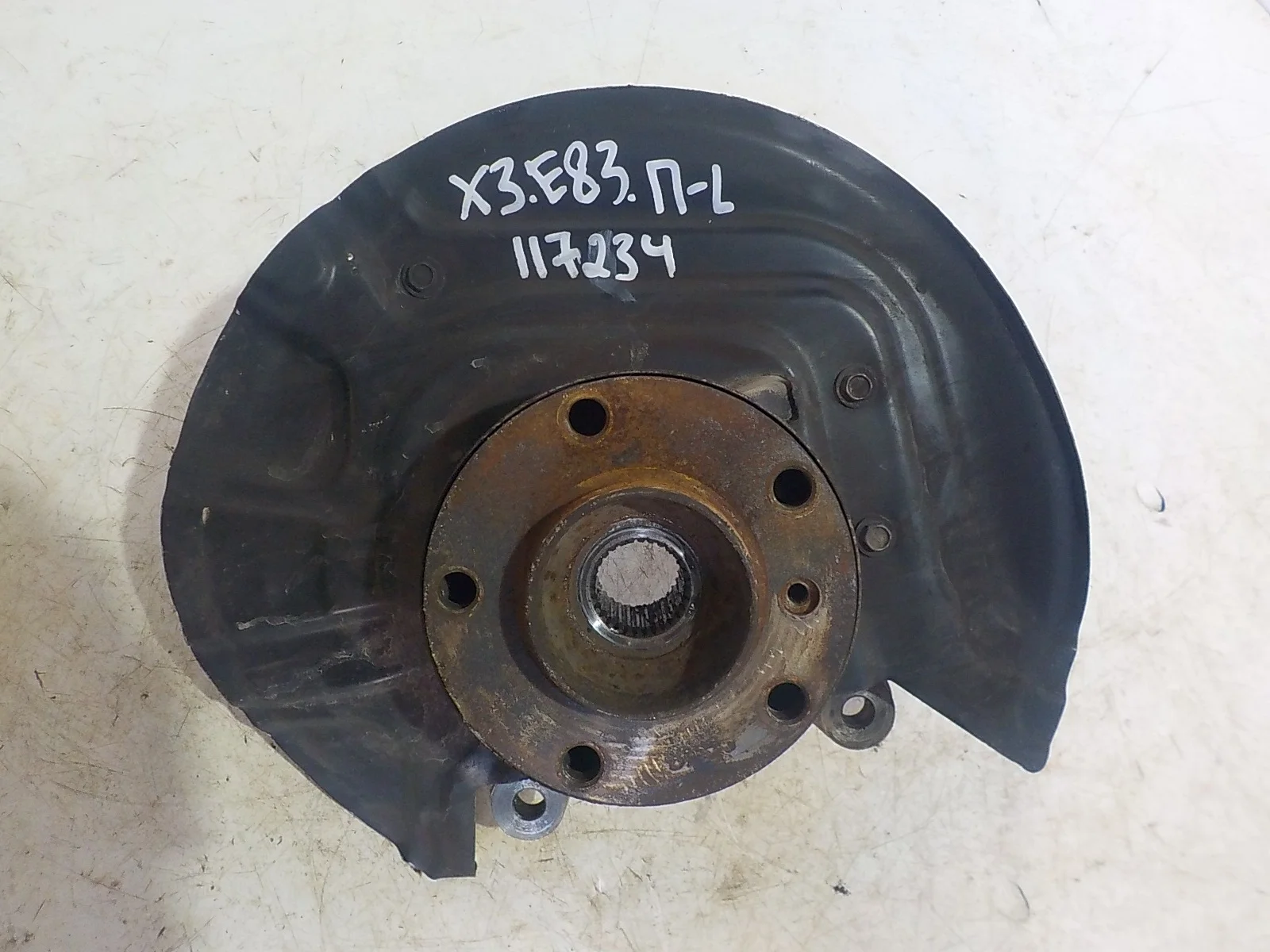 кулак поворотный BMW X3 E83 (2003—2006)