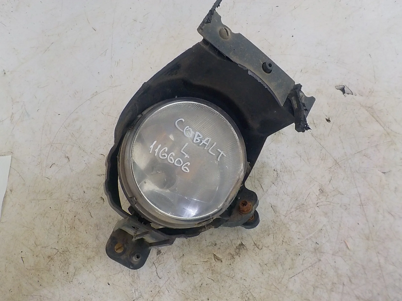 Фара противотуманная Chevrolet Avalanche II (2006—2013) Перед Лево