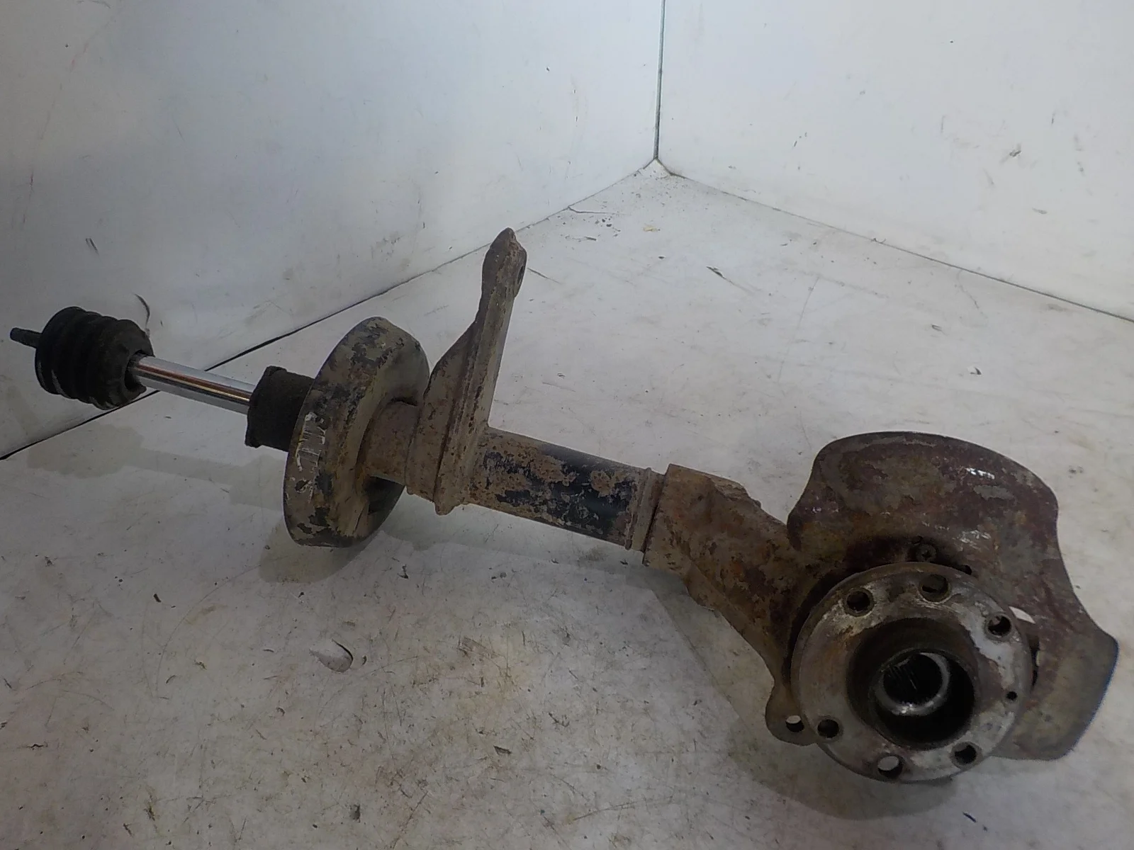 амортизатор Daewoo Nexia I (1995—2008) Перед Лево