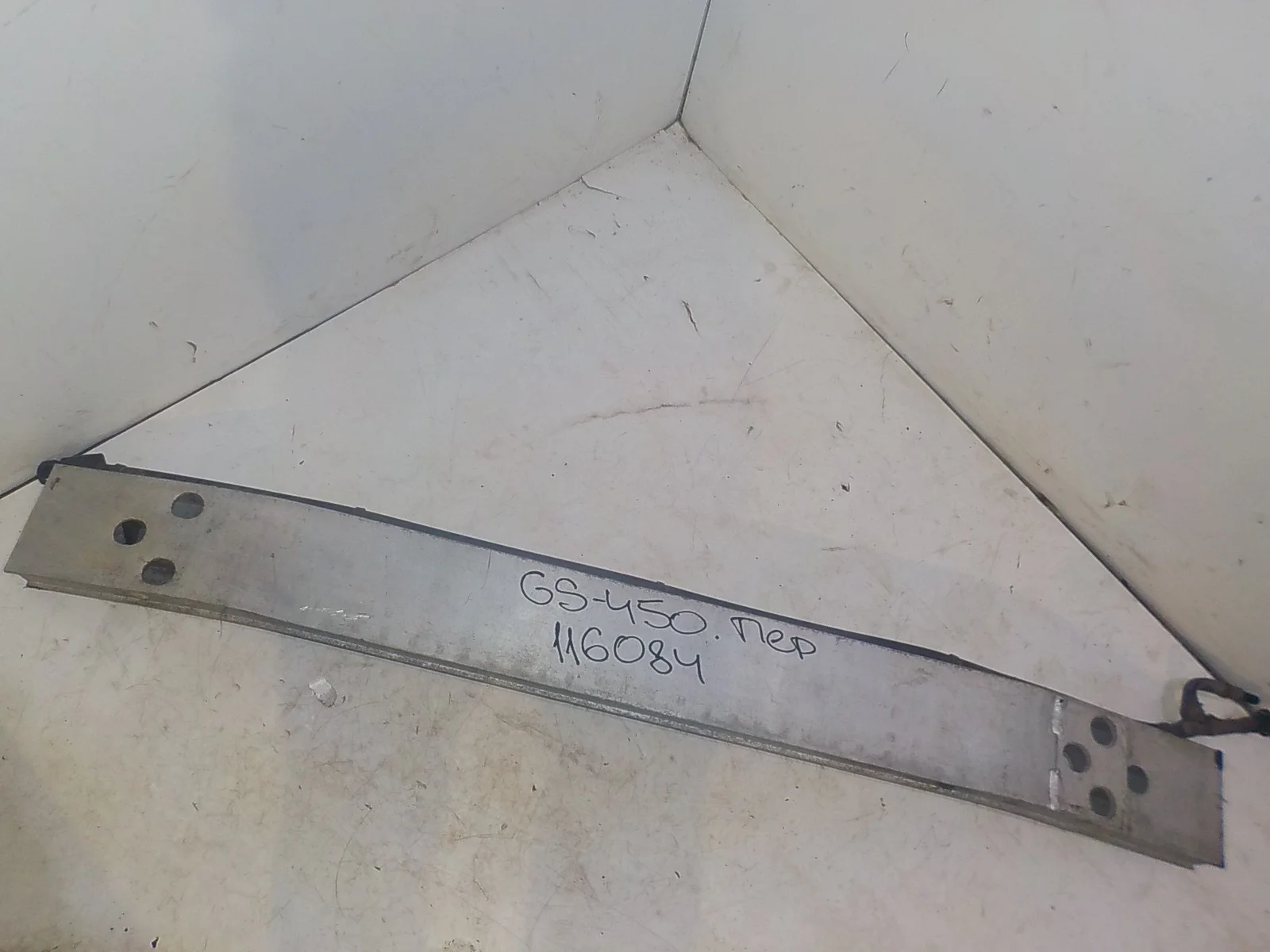 Усилитель бампера Lexus GS III (2004—2007) Перед