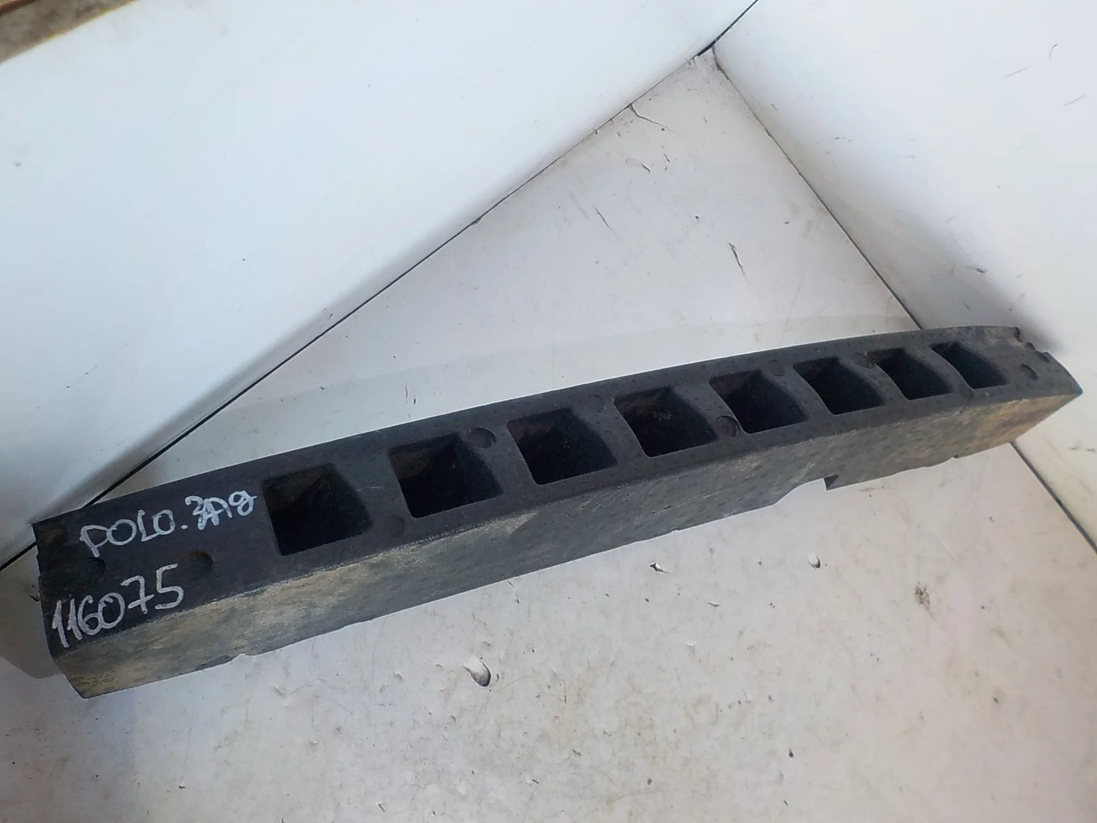 Абсорбер бампера Volkswagen Polo V (2009—2015) Зад