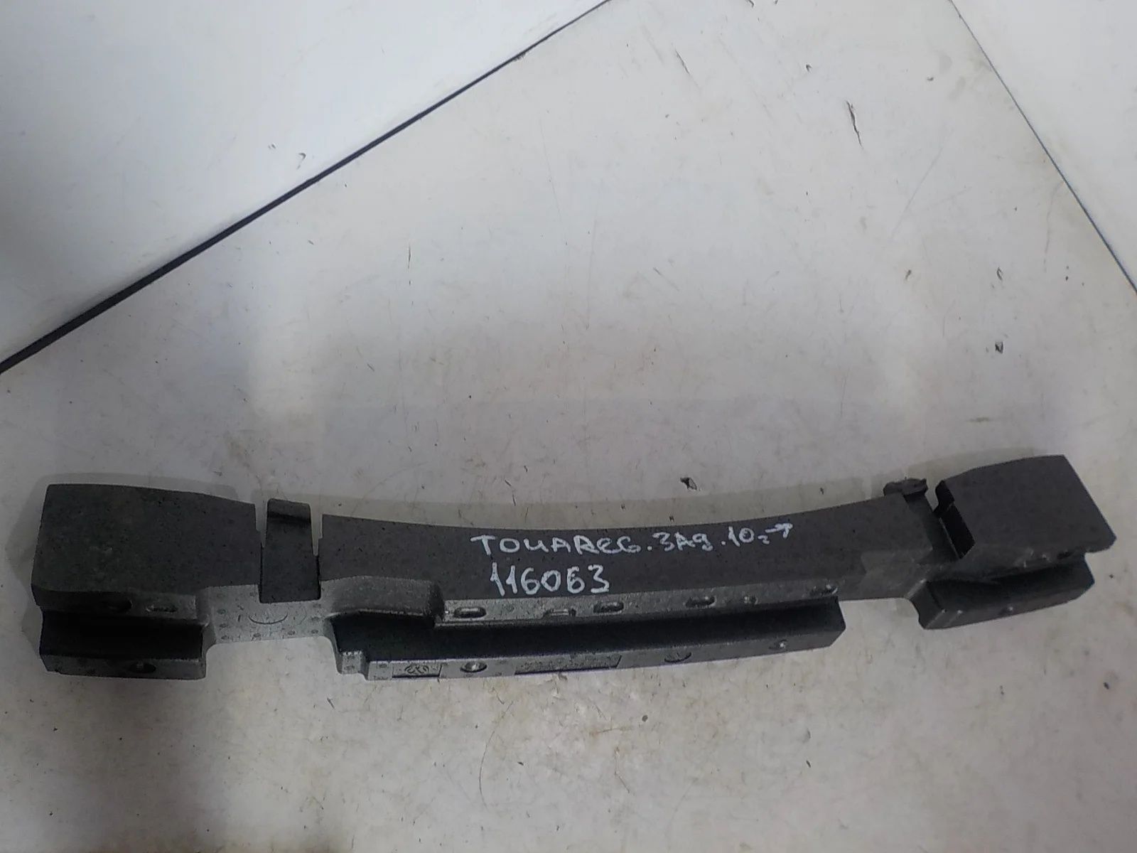 Абсорбер бампера Volkswagen Touareg II (2010—2014) Зад