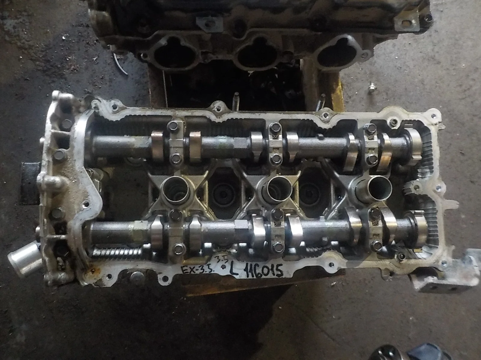 Головка блока цилиндров Infiniti FX35 II (2008—2011)  Лево