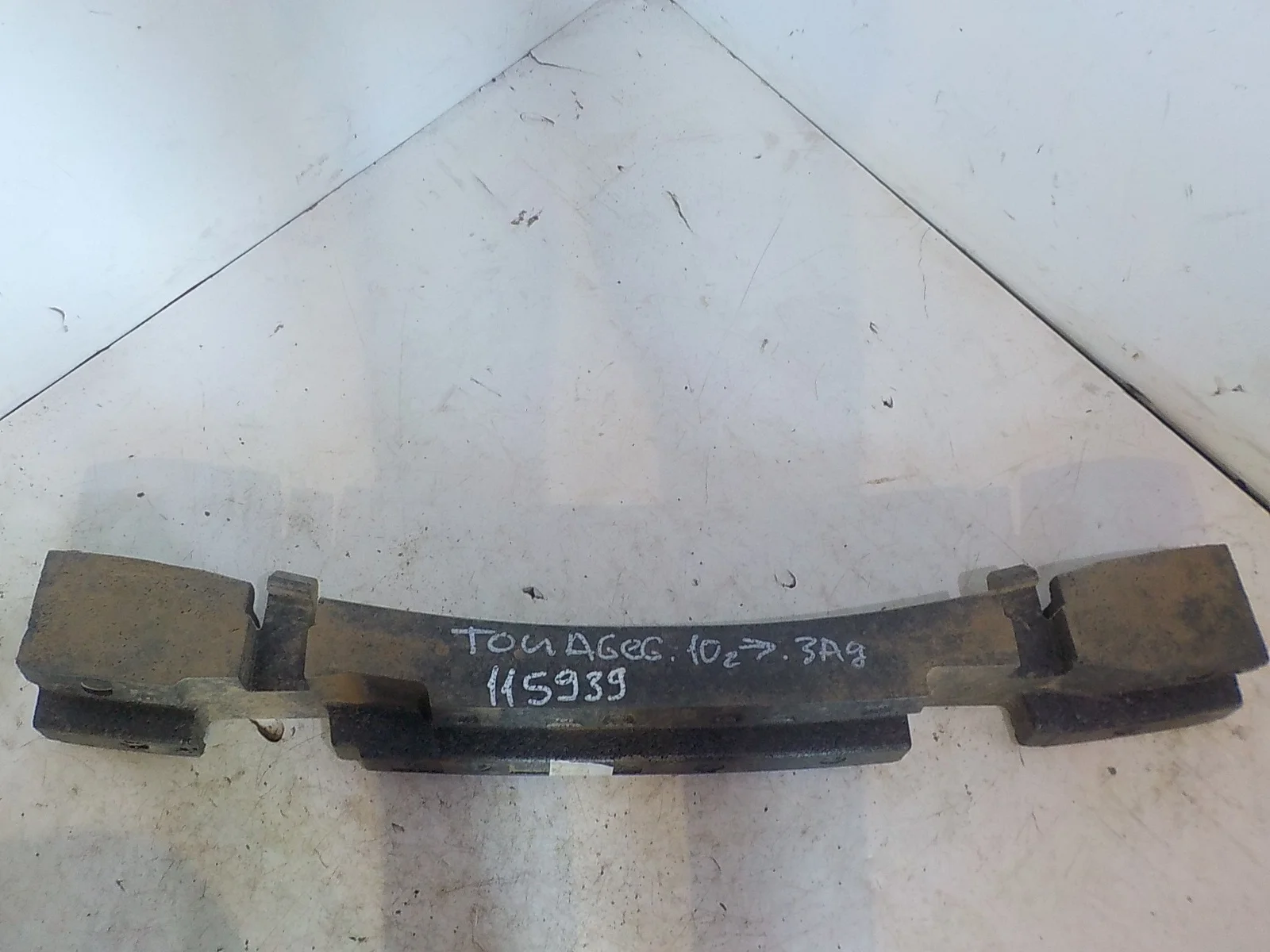 Абсорбер бампера Volkswagen Touareg II (2010—2014) Зад