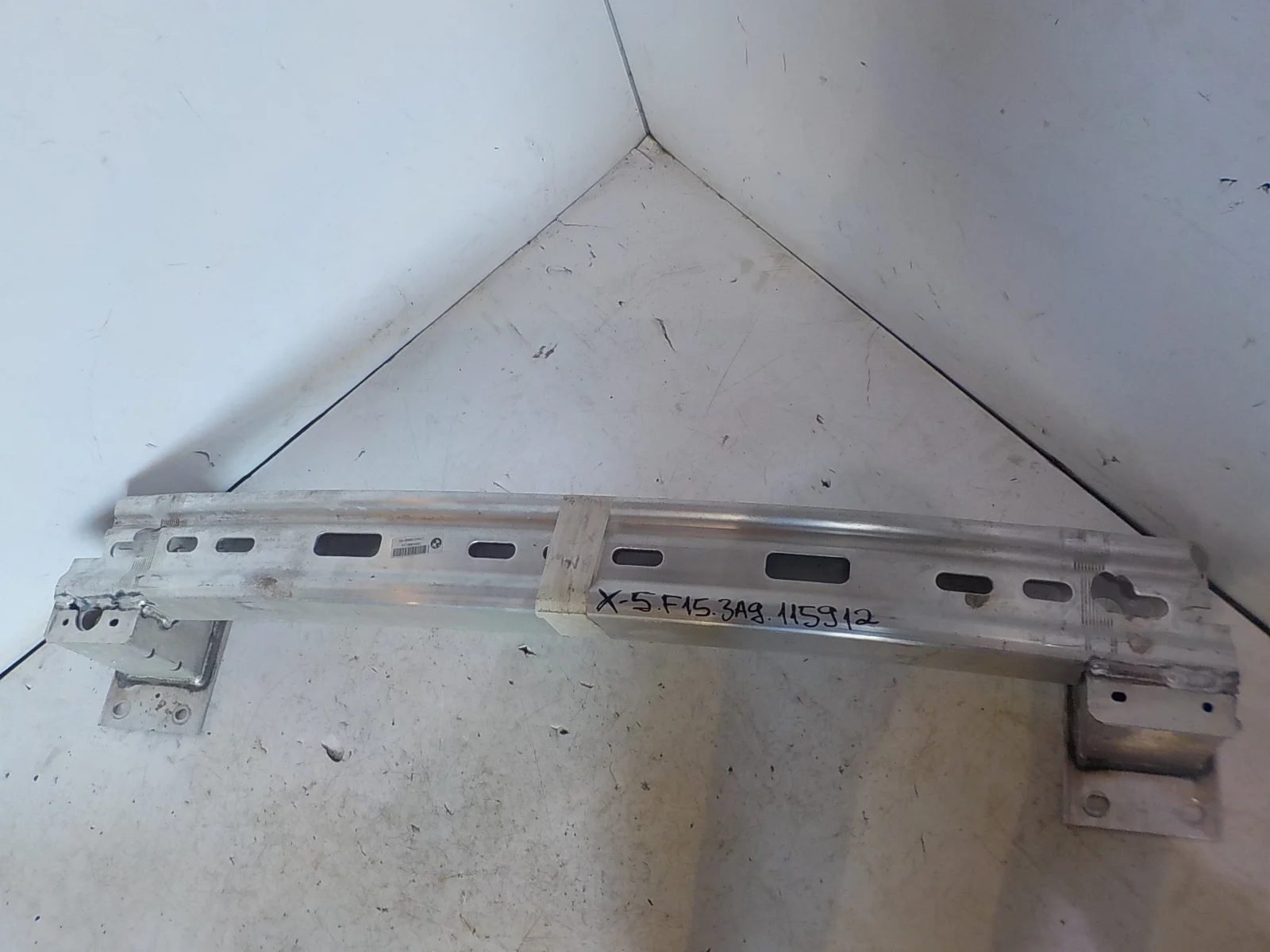 Усилитель бампера BMW X5 F15 (2013—2018)