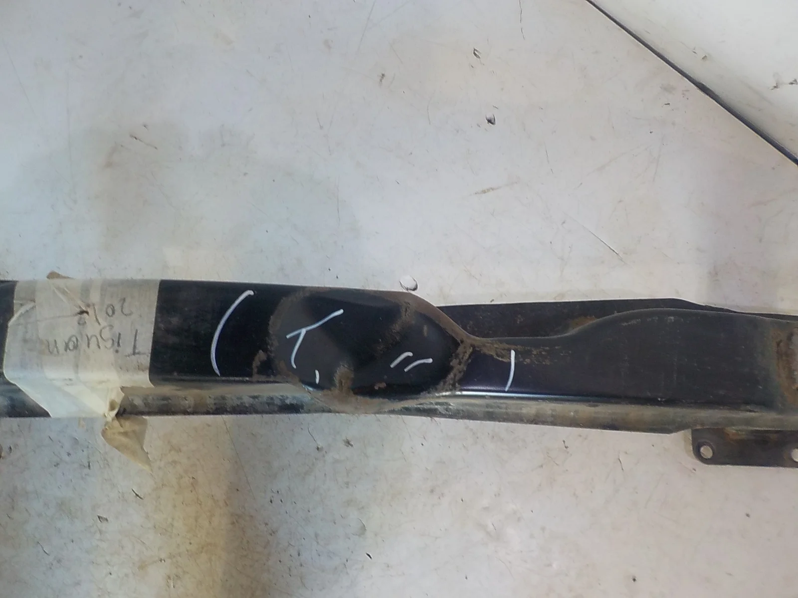 Усилитель бампера Volkswagen Tiguan I рестайлинг (2011—2019) Зад