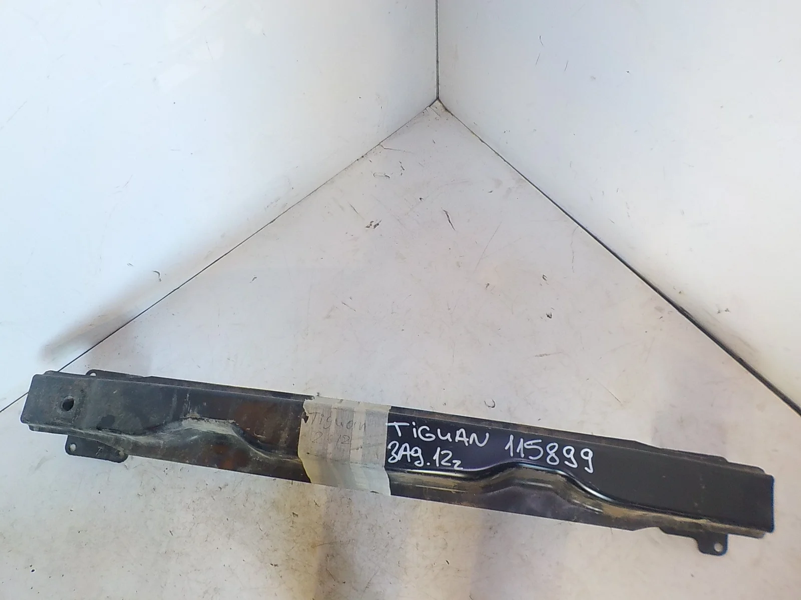 Усилитель бампера Volkswagen Tiguan I рестайлинг (2011—2019) Зад