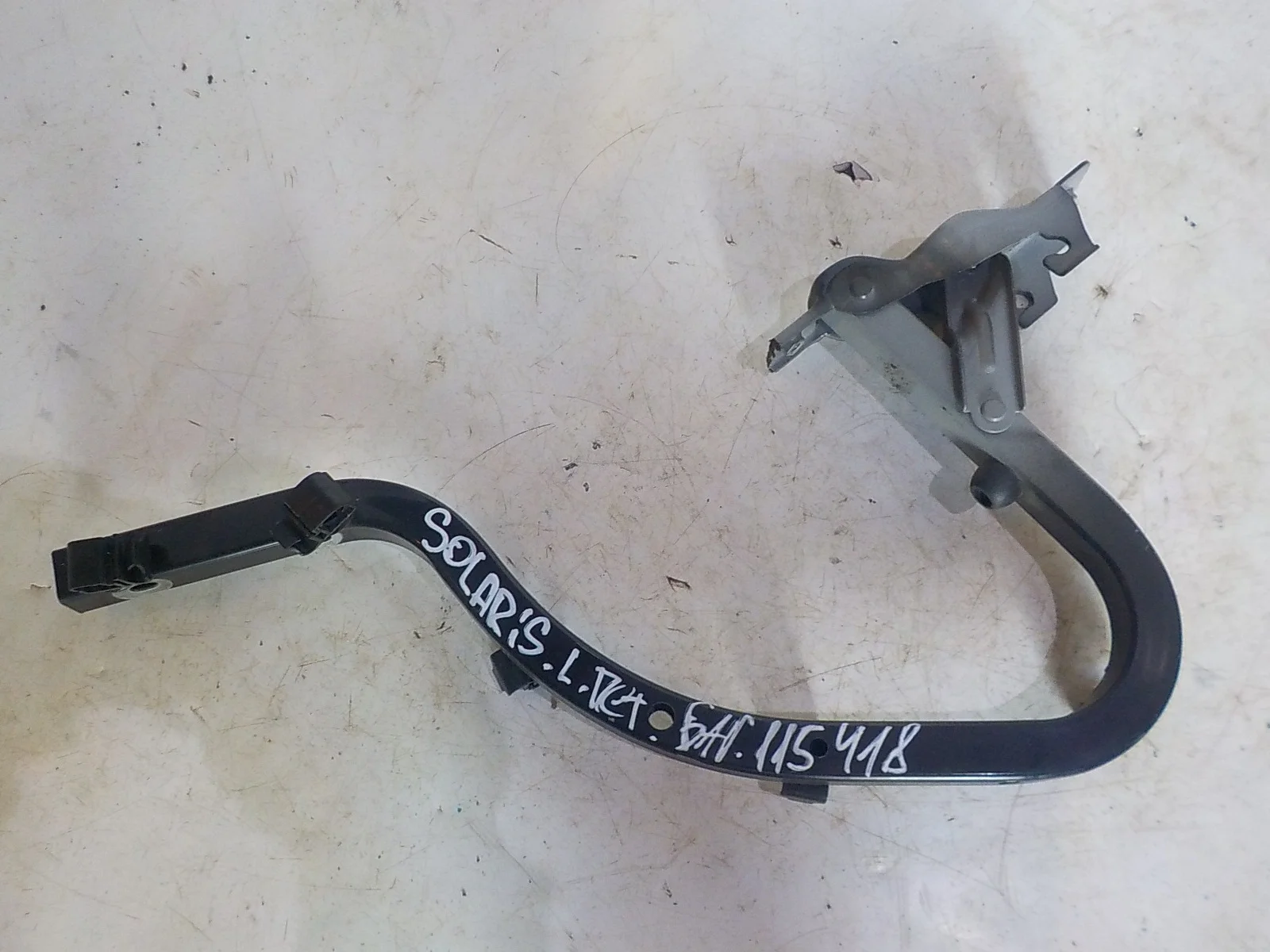 Петля крышки багажника Hyundai Solaris I (2010—2014) Зад Лево