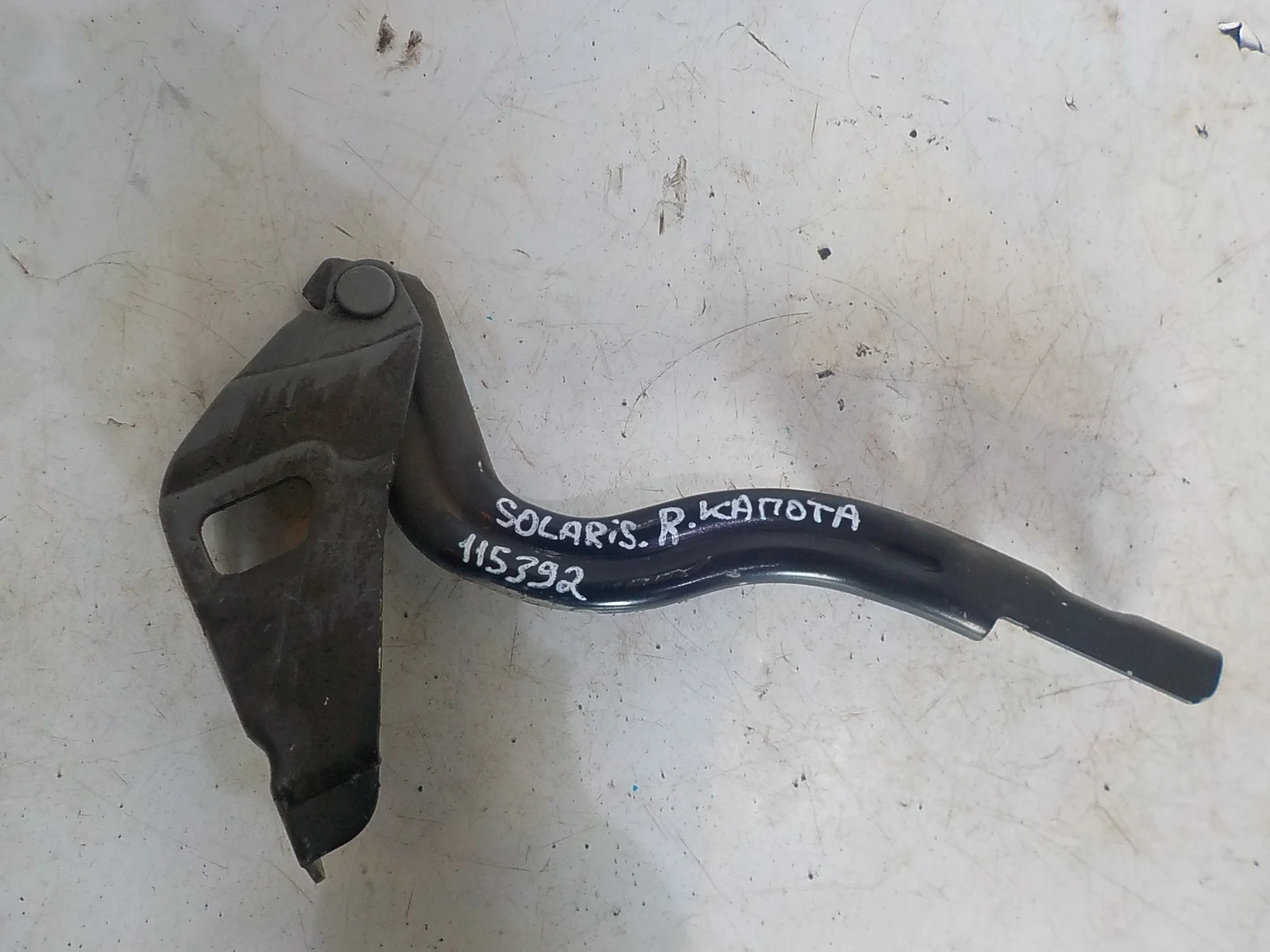 Петля капота Hyundai Solaris I (2010—2014)