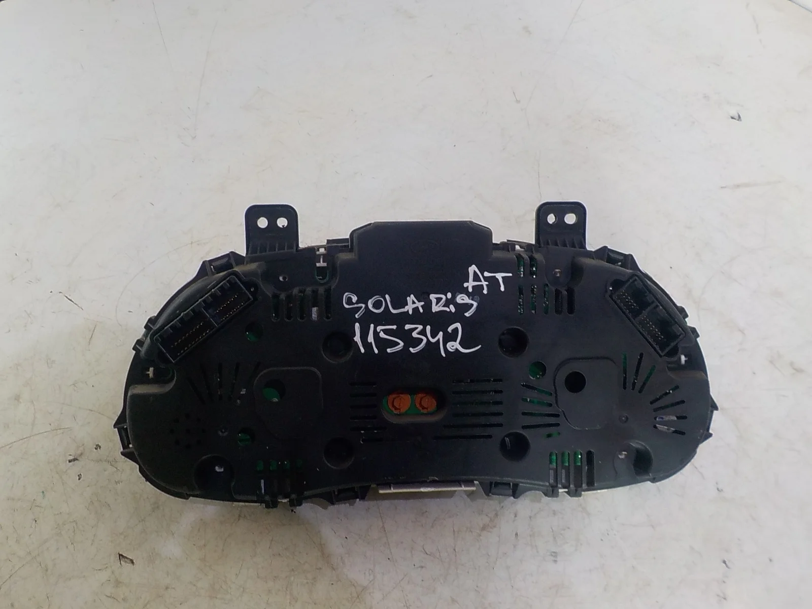 Панель приборов Hyundai Solaris I (2010—2014)