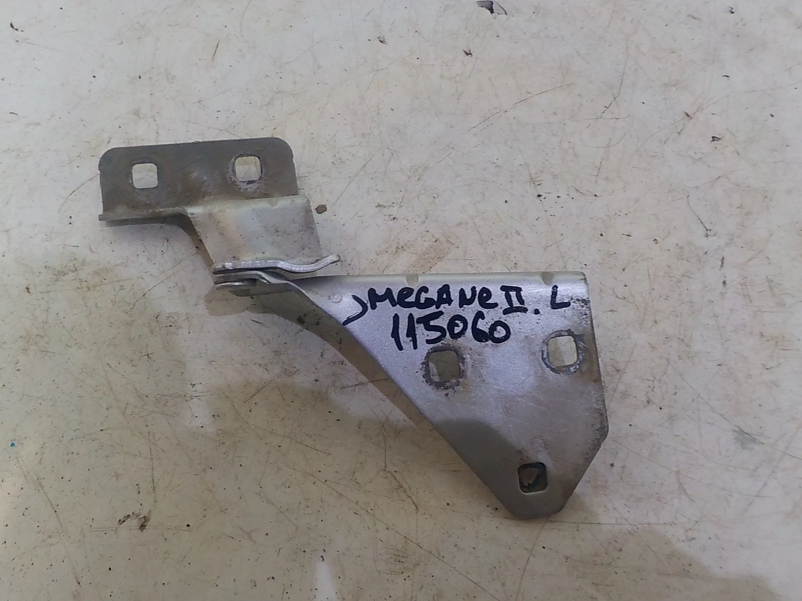 Петля капота Renault Megane II (2002—2006) Перед Лево