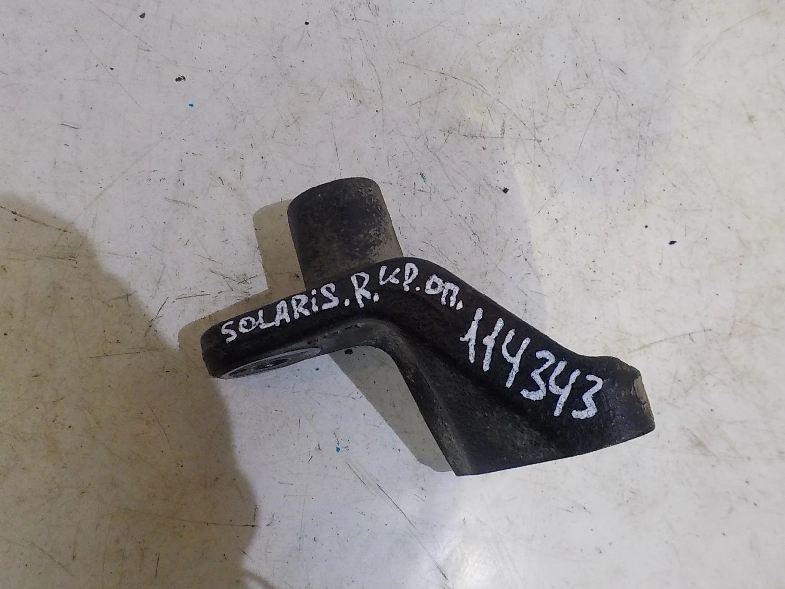 Кронштейн опоры двигателя Hyundai Solaris I рестайлинг (2014—2017)  Право