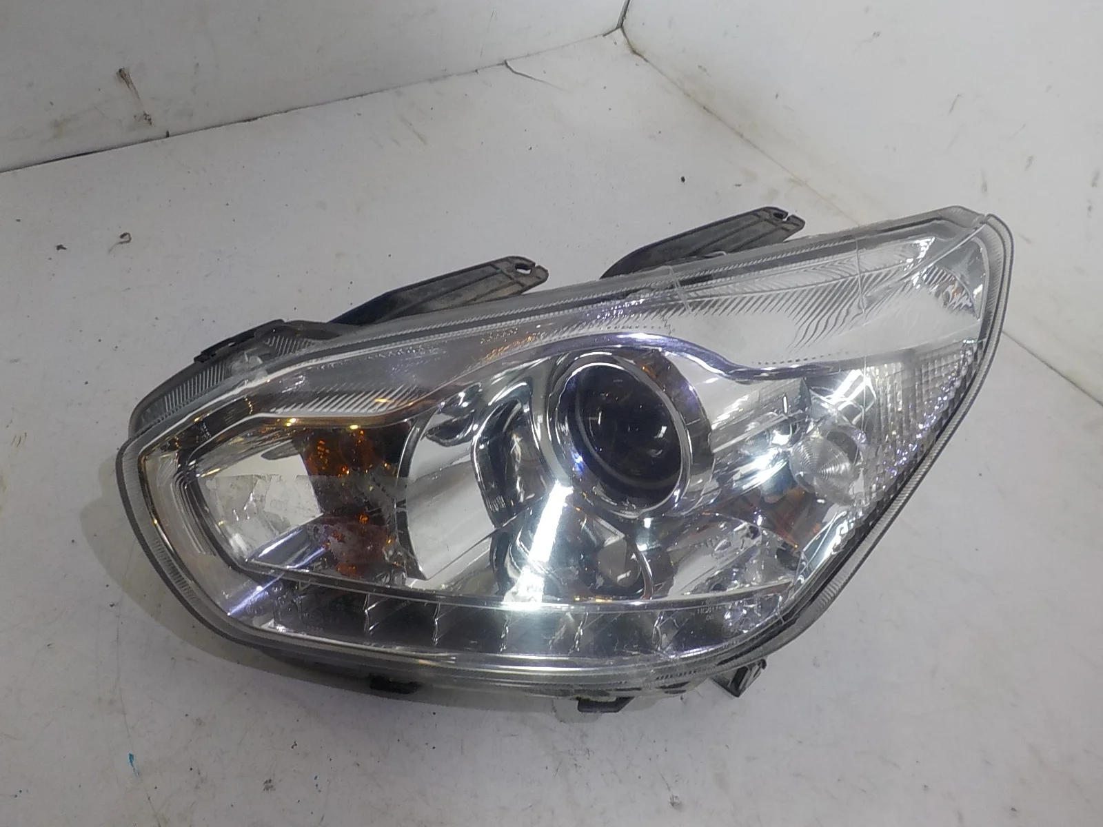 Фара Chery Tiggo (T11) T11 рестайлинг (2013—2016) Перед Лево