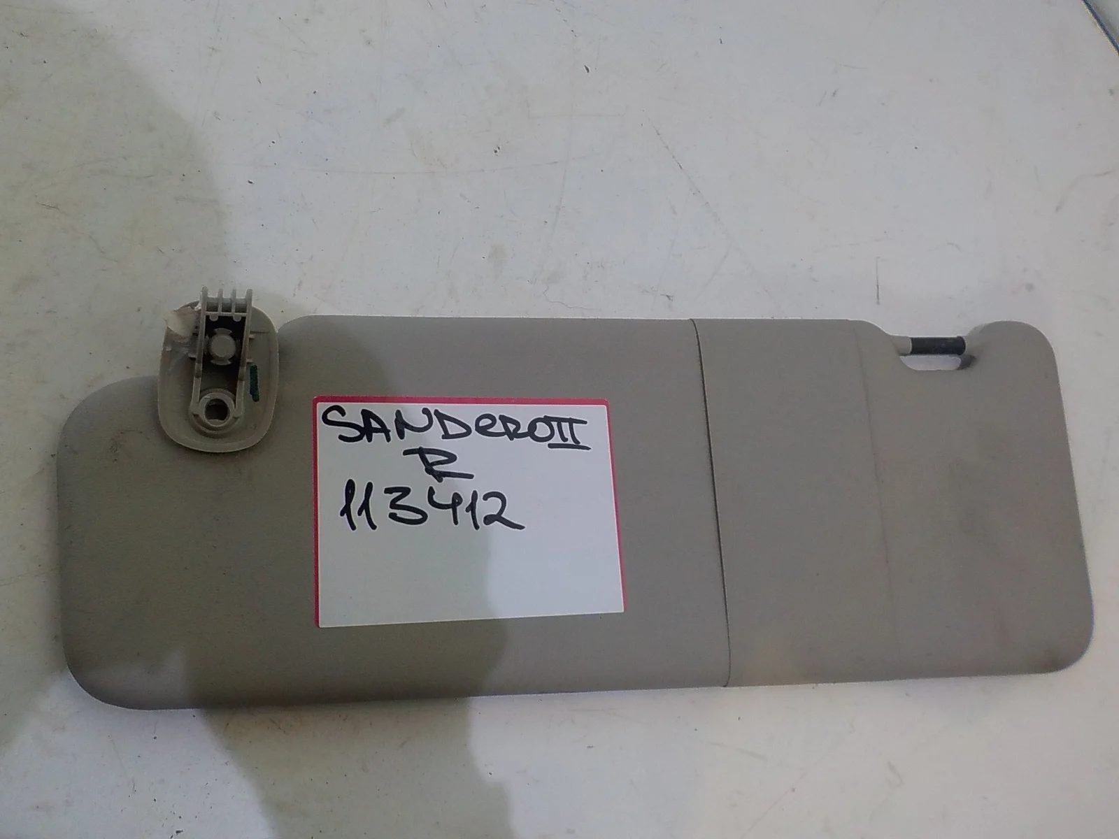 козырек Renault Logan I (2004—2009) Перед Право