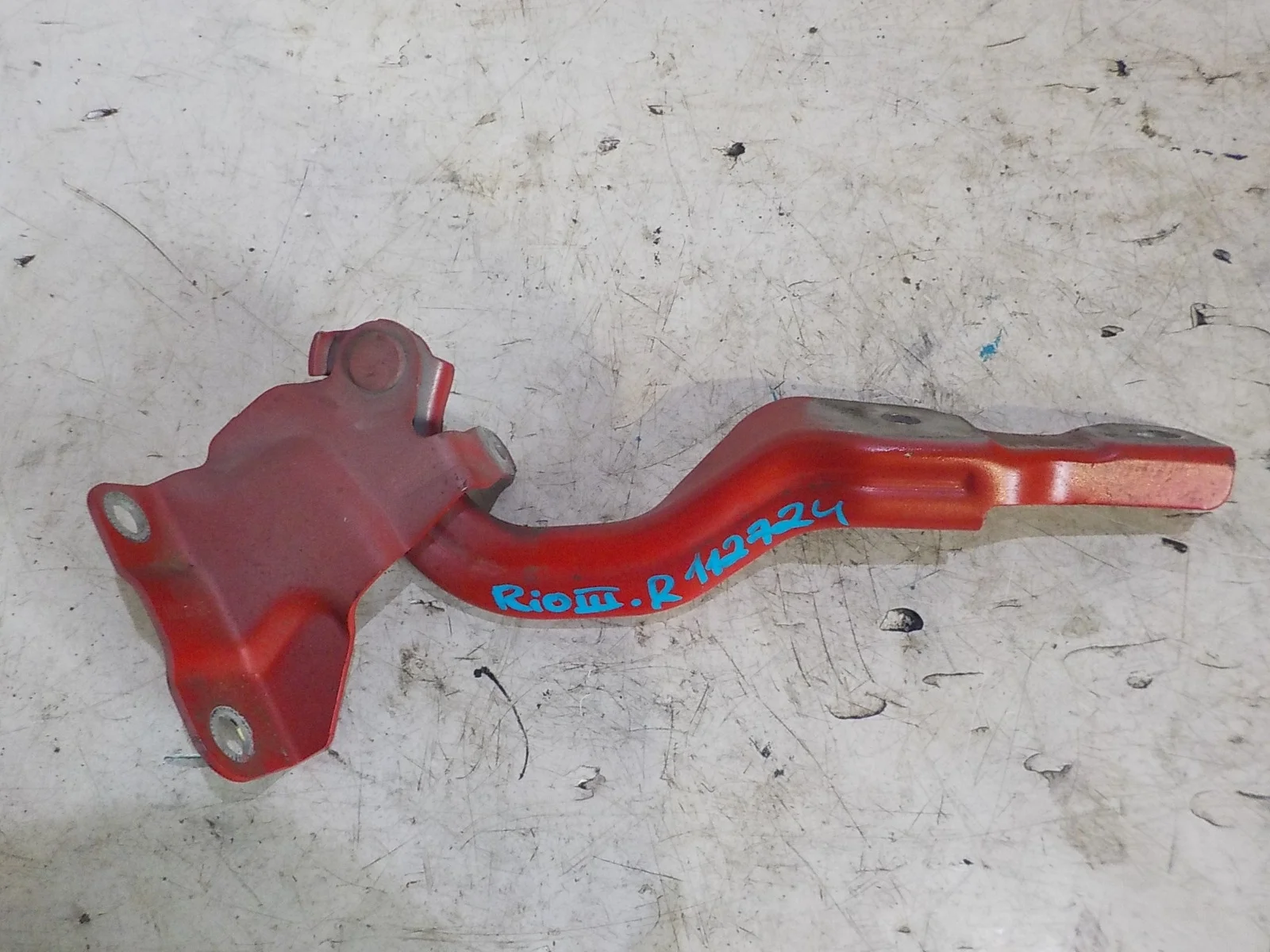 Петля капота Kia Rio III (2011—2015)