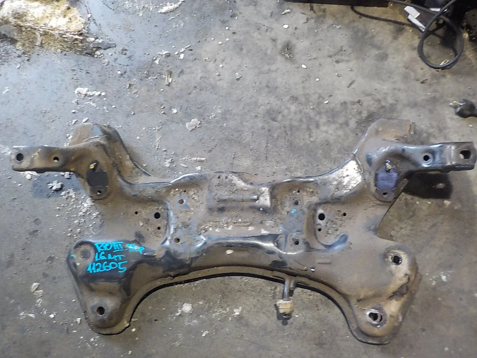 Подрамник Kia Rio III (2011—2015) Перед