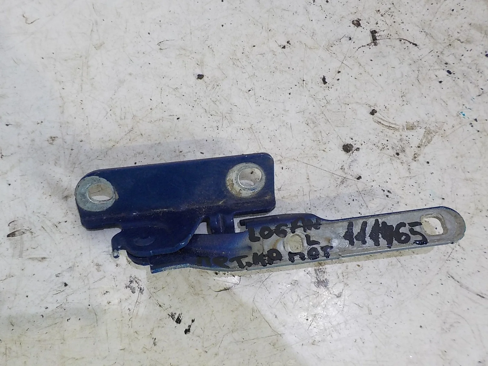 Петля капота ВАЗ (LADA) Largus I (2012—2021)