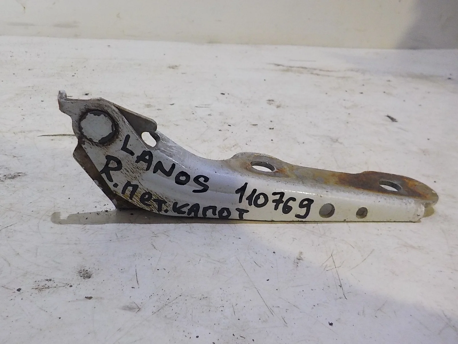 Петля капота Chevrolet Lanos I (2002—2009)