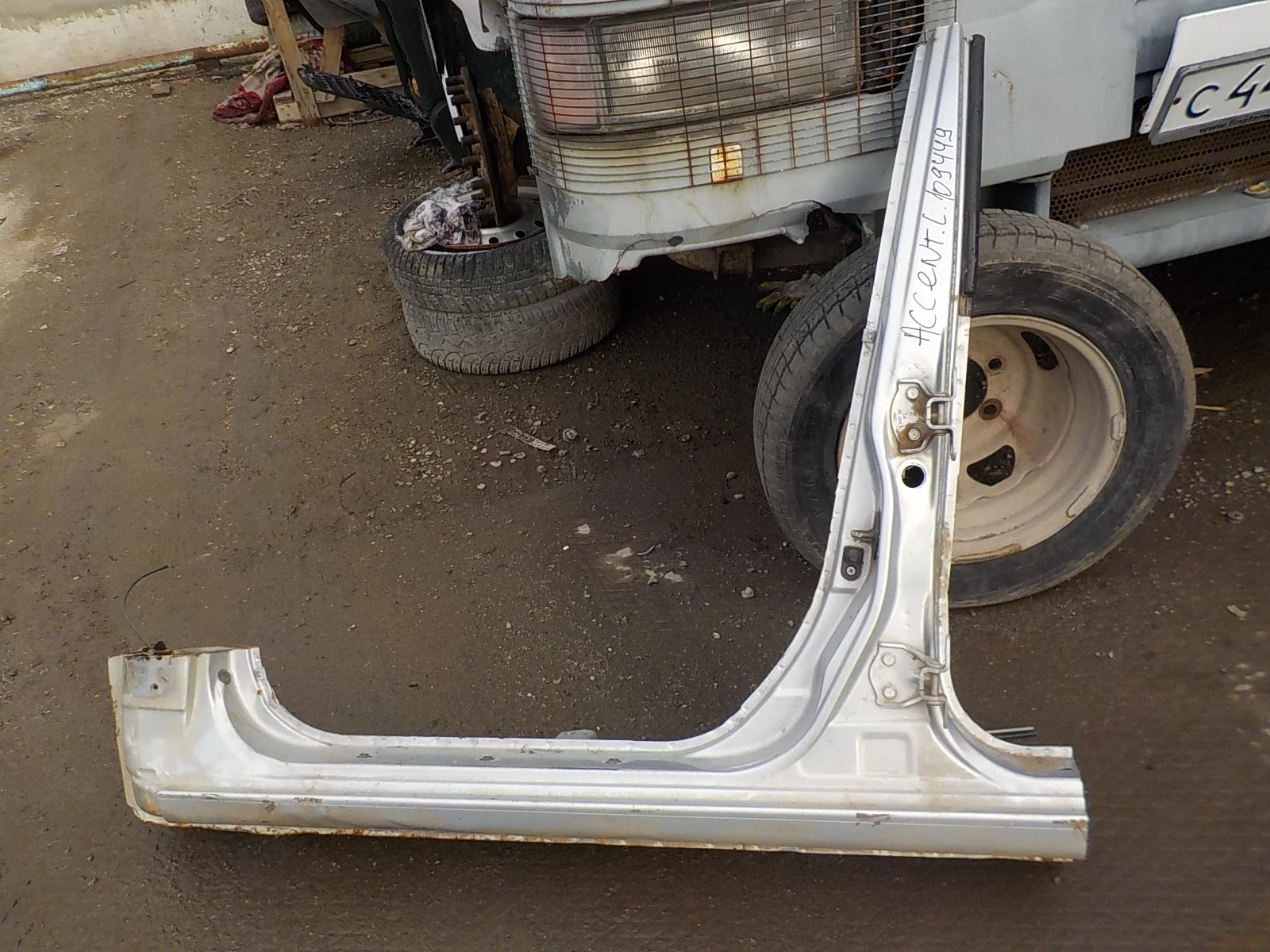 боковина кузова Hyundai Accent II (1999—2012)  Лево