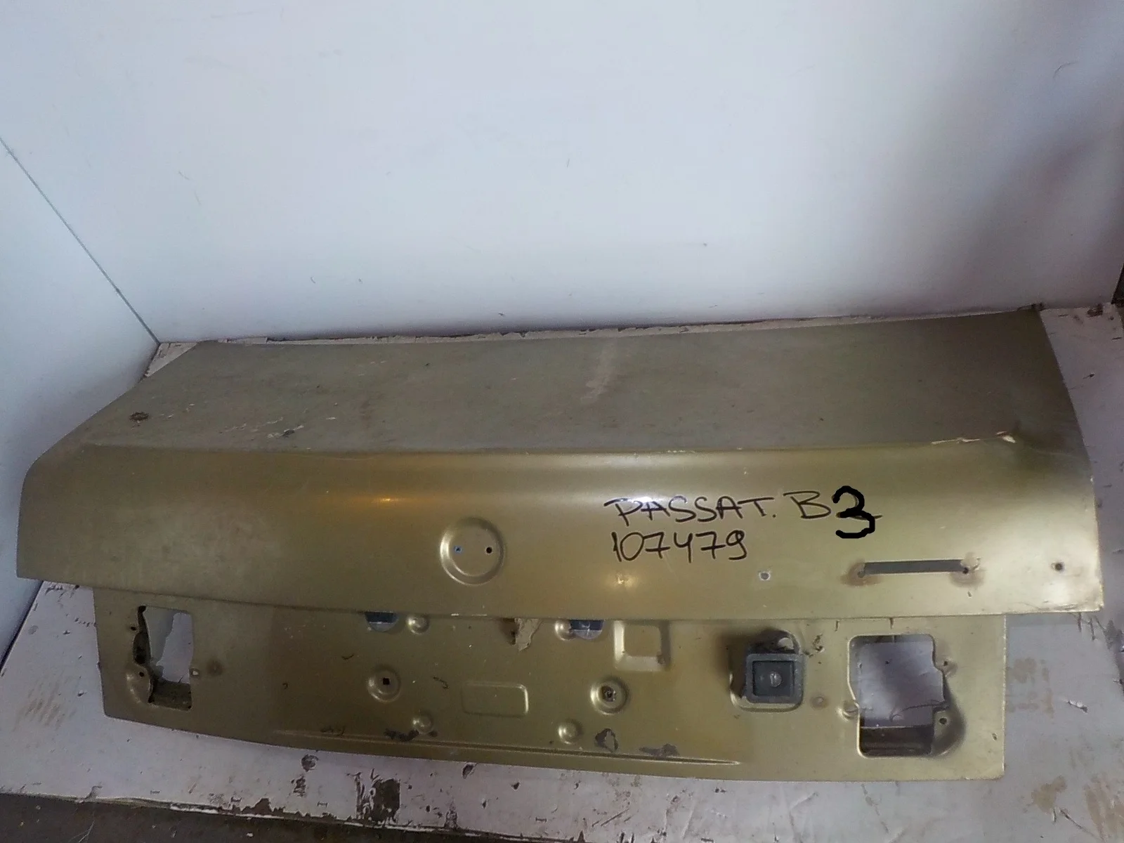 Крышка багажника Volkswagen Passat B3 (1988—1993)