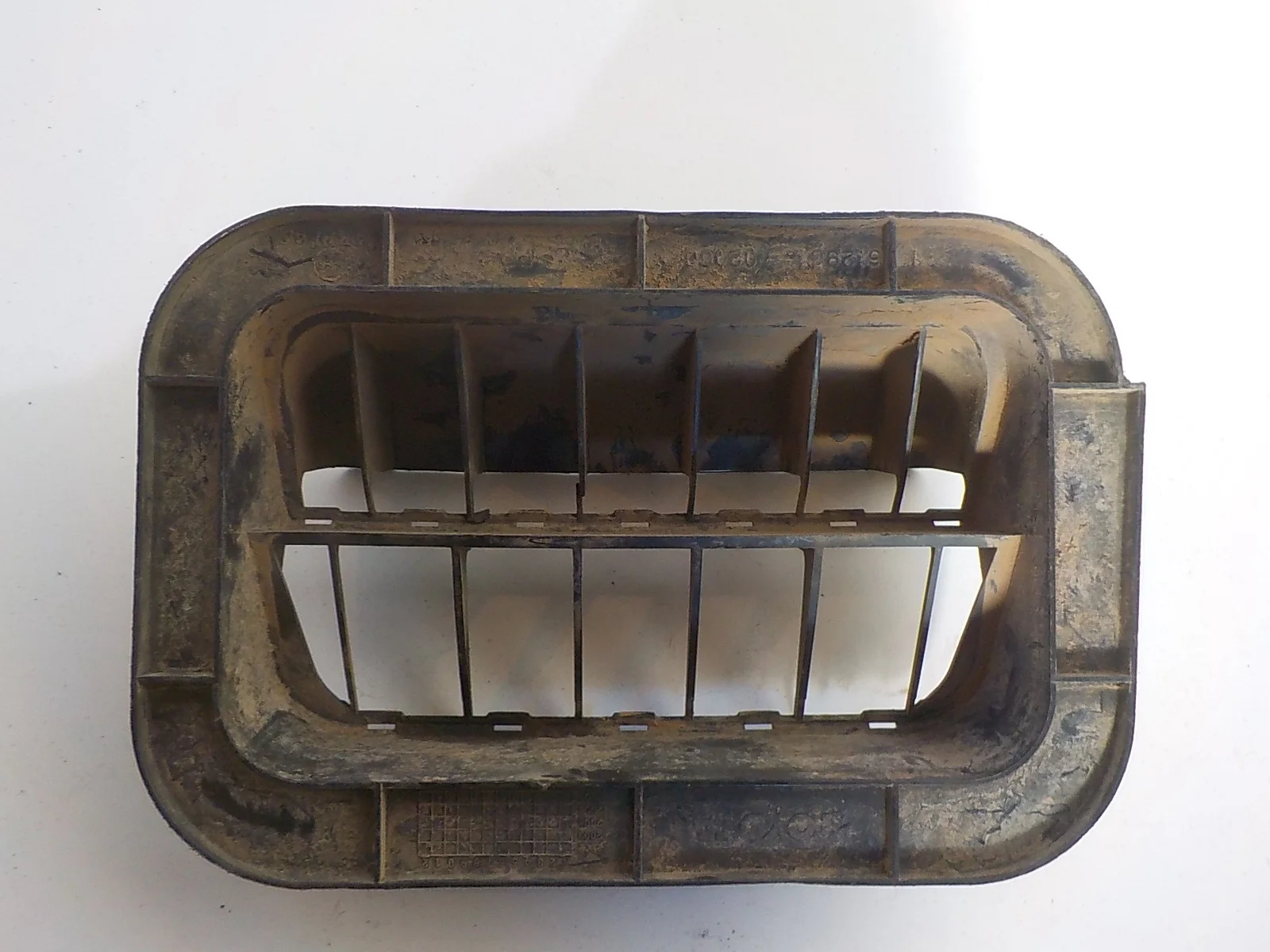 клапан вентиляции Toyota Camry XV30 (2001—2006) Зад