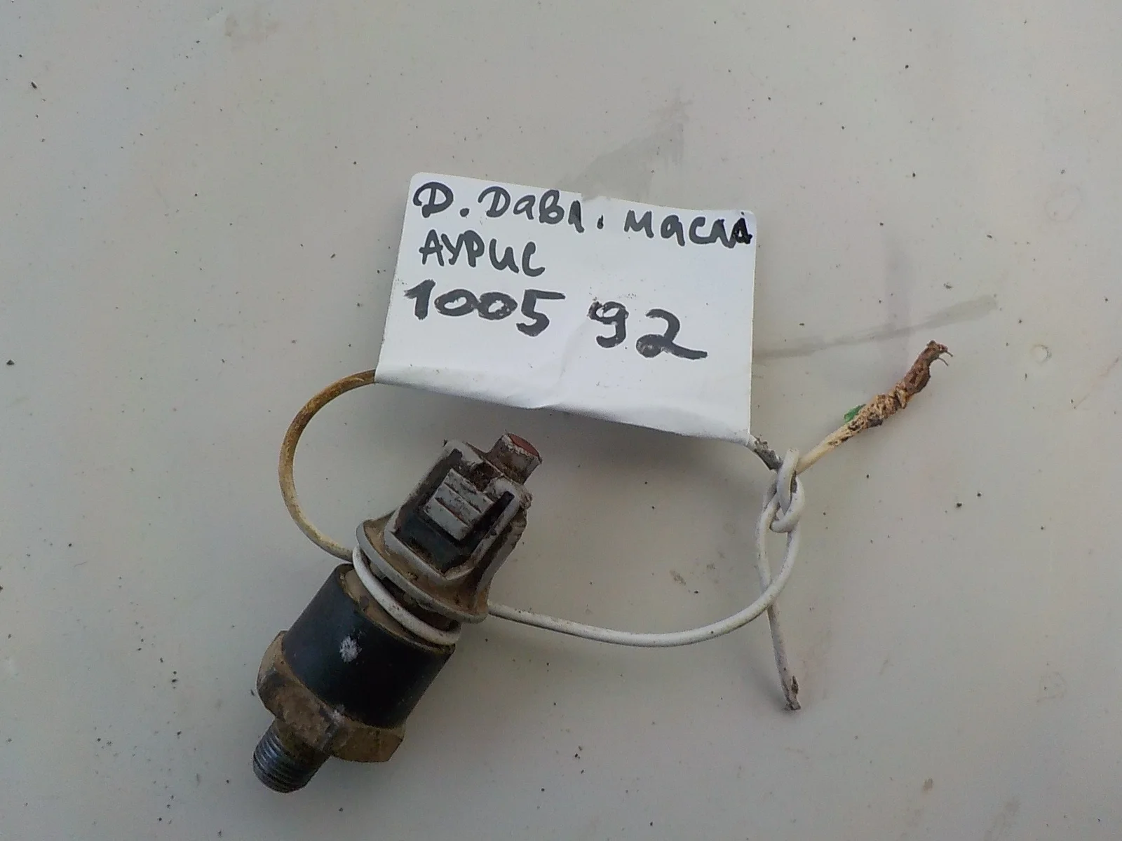 Датчик давления масла Toyota bB I рестайлинг (2003—2005)