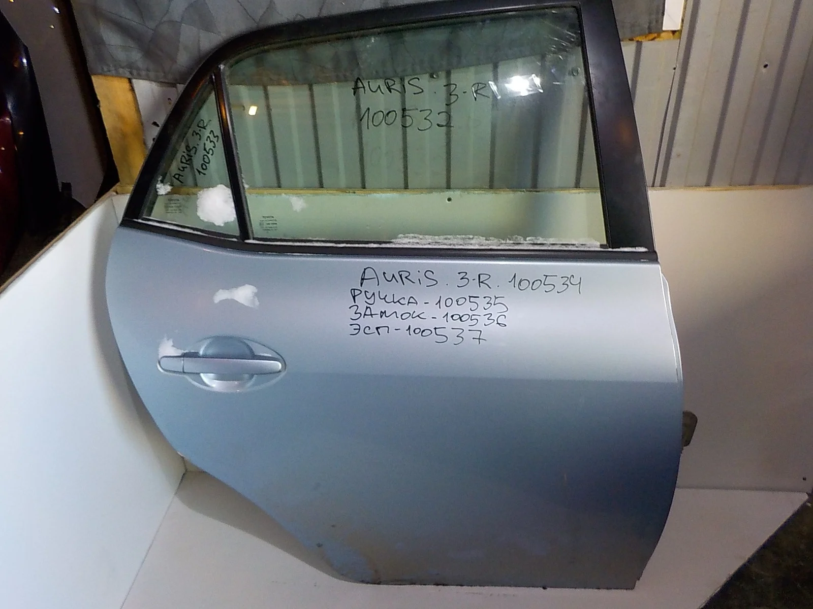 ручка двери внешняя Toyota Auris E150 (2006—2010) Зад Право