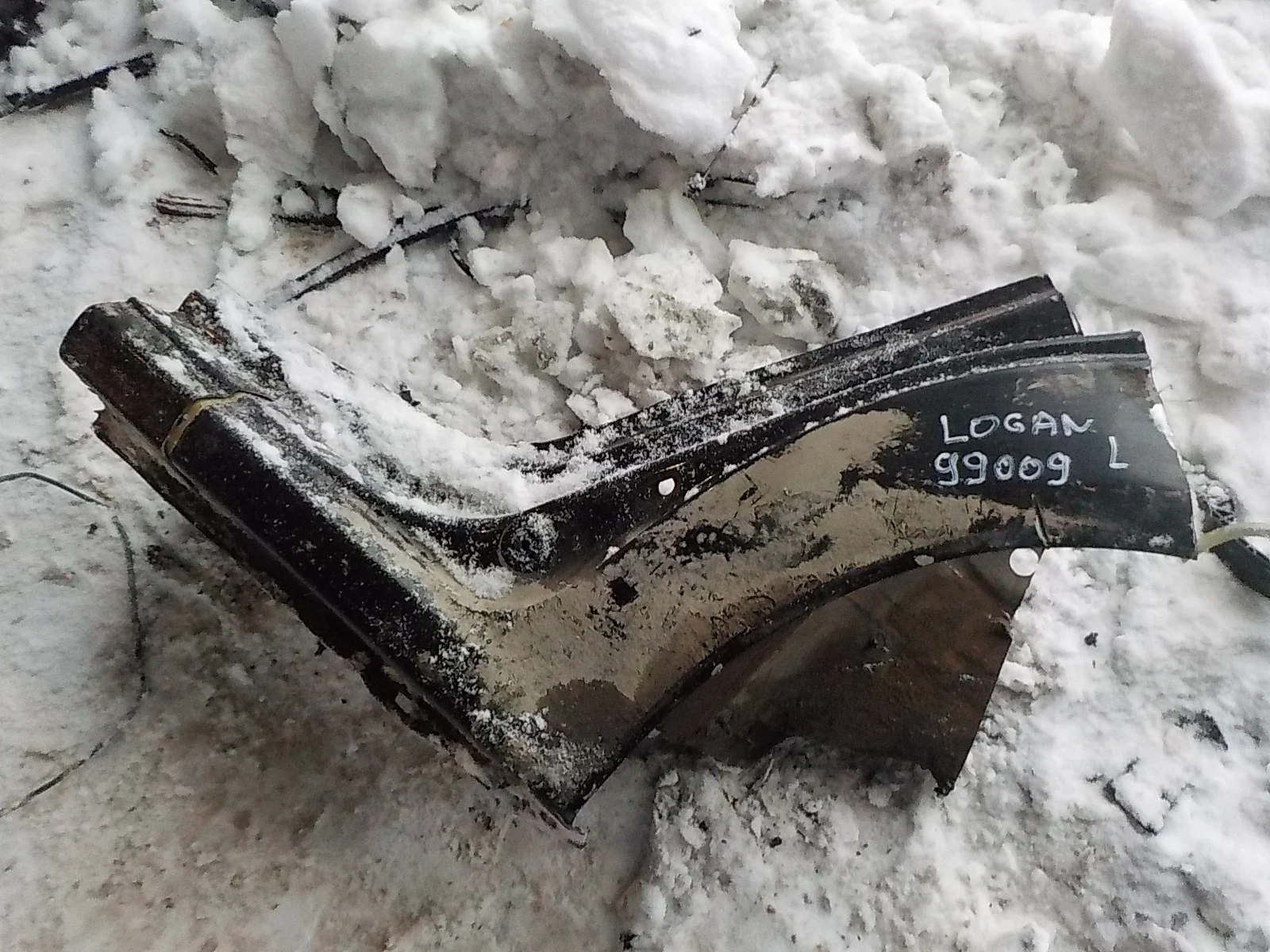 боковина кузова Renault Logan I (2004—2009)  Лево