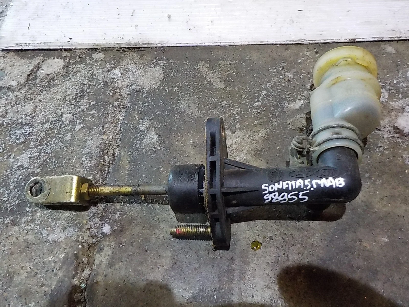 главный цилиндр сцепления Hyundai Sonata IV рестайлинг (2001—2012)