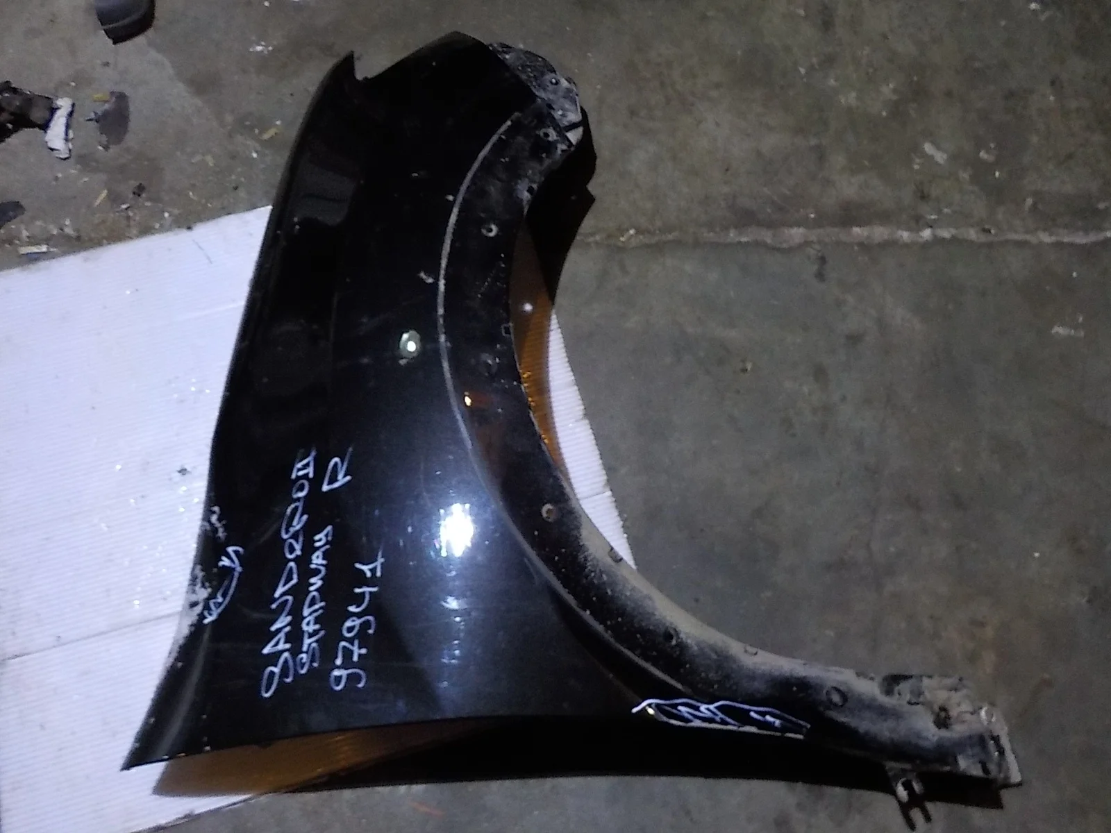 Крыло Renault Logan II (2012—2018) Перед Право