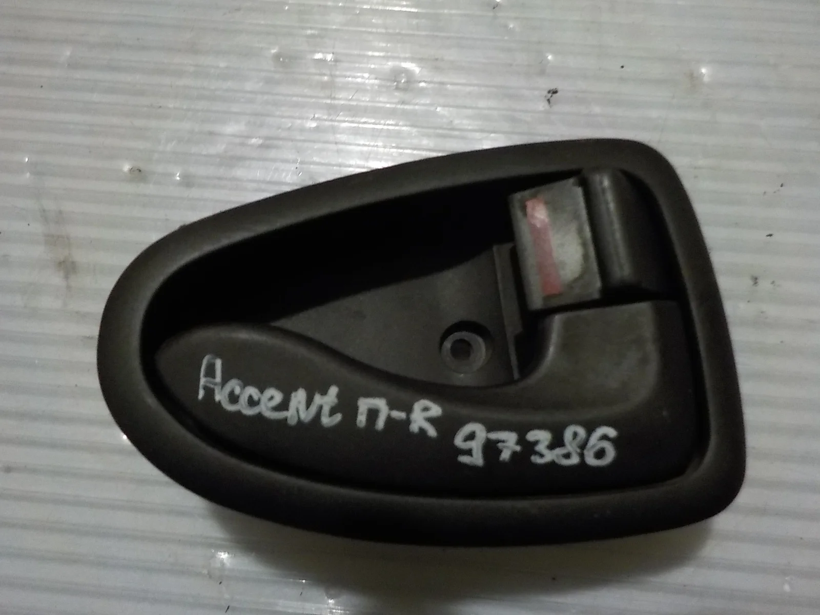 Ручка двери внутренняя Hyundai Accent II (1999—2012)