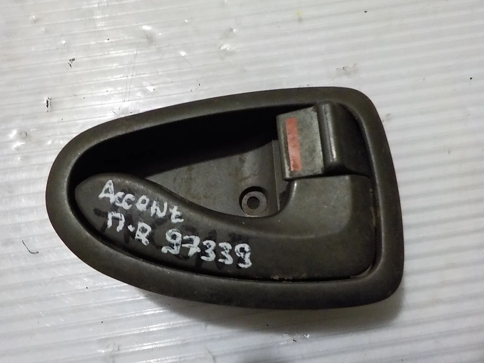 Ручка двери внутренняя Hyundai Accent II (1999—2012)