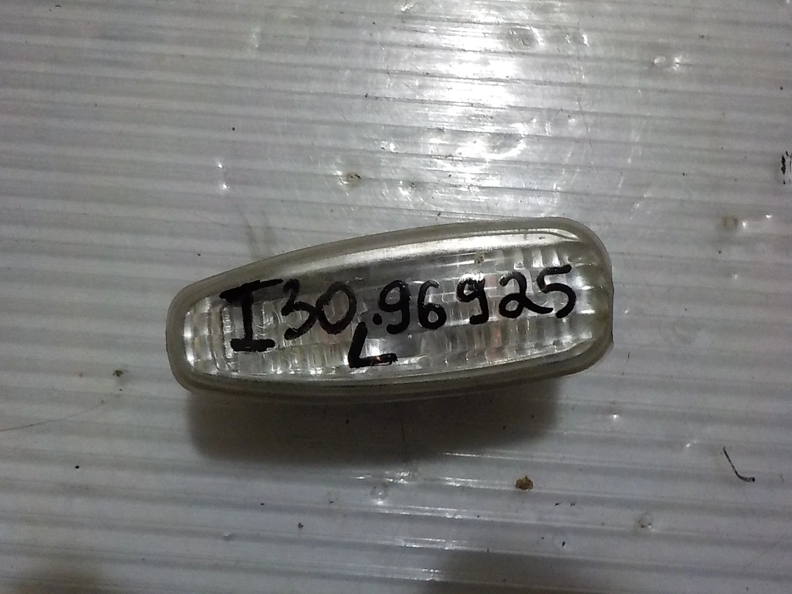 Поворотник Kia Ceed ED (2006—2010)  Лево