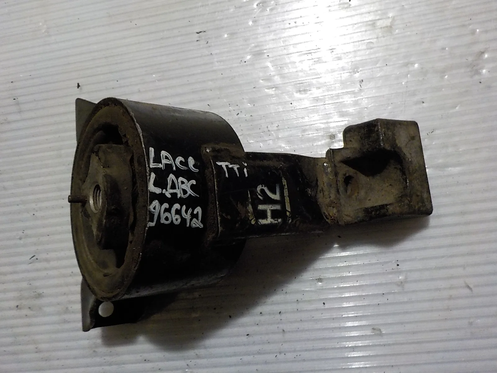 Опора двигателя Chevrolet Lacetti I (2004—2013)