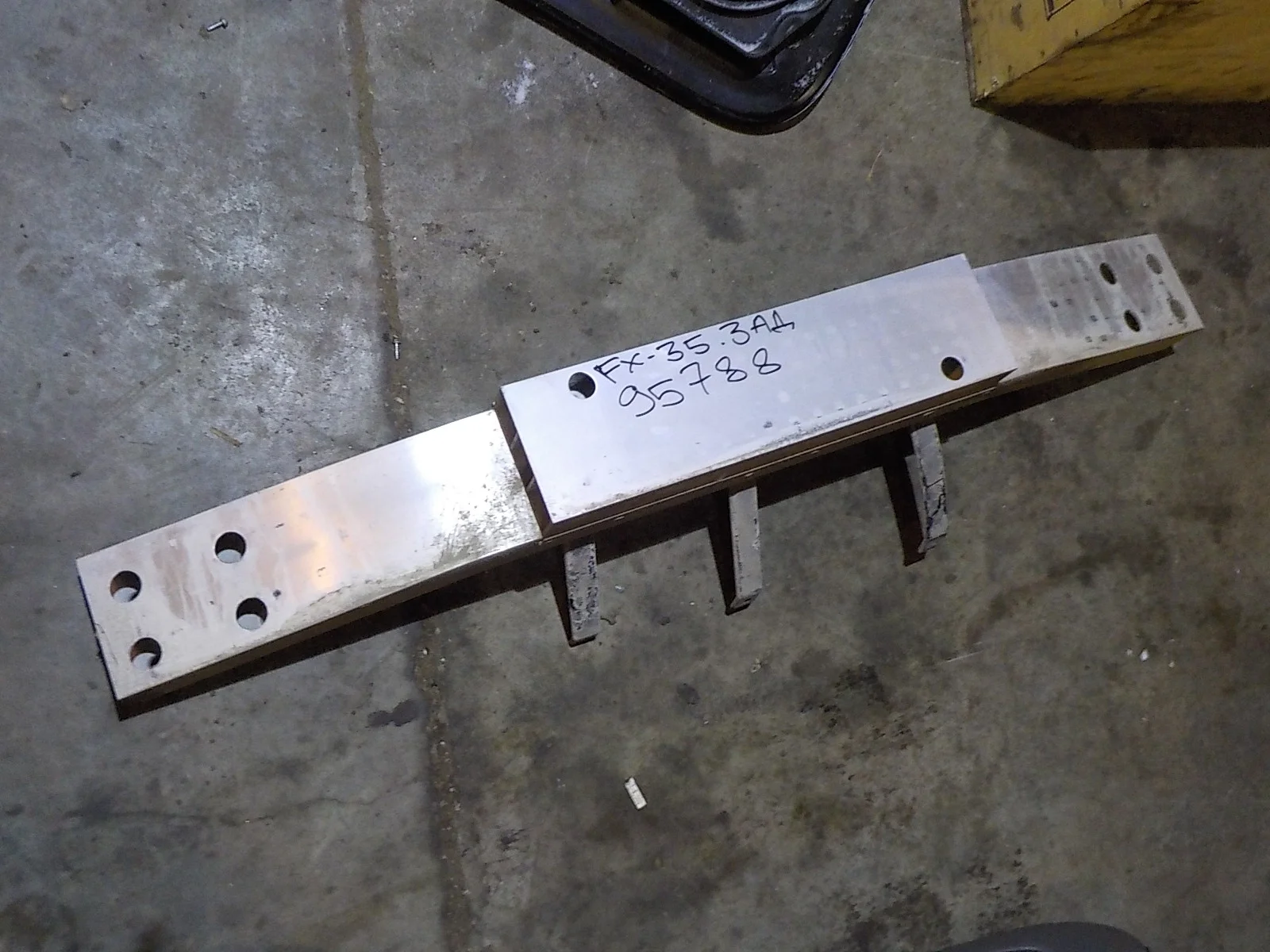 Усилитель бампера Infiniti FX35 I (2002—2006) Зад