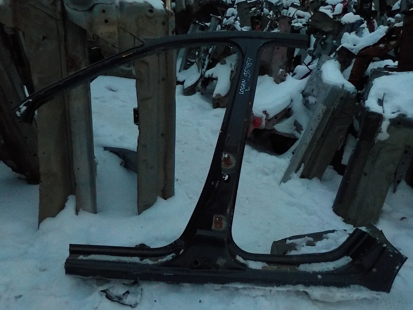 боковина кузова Renault Logan I (2004—2009)  Лево