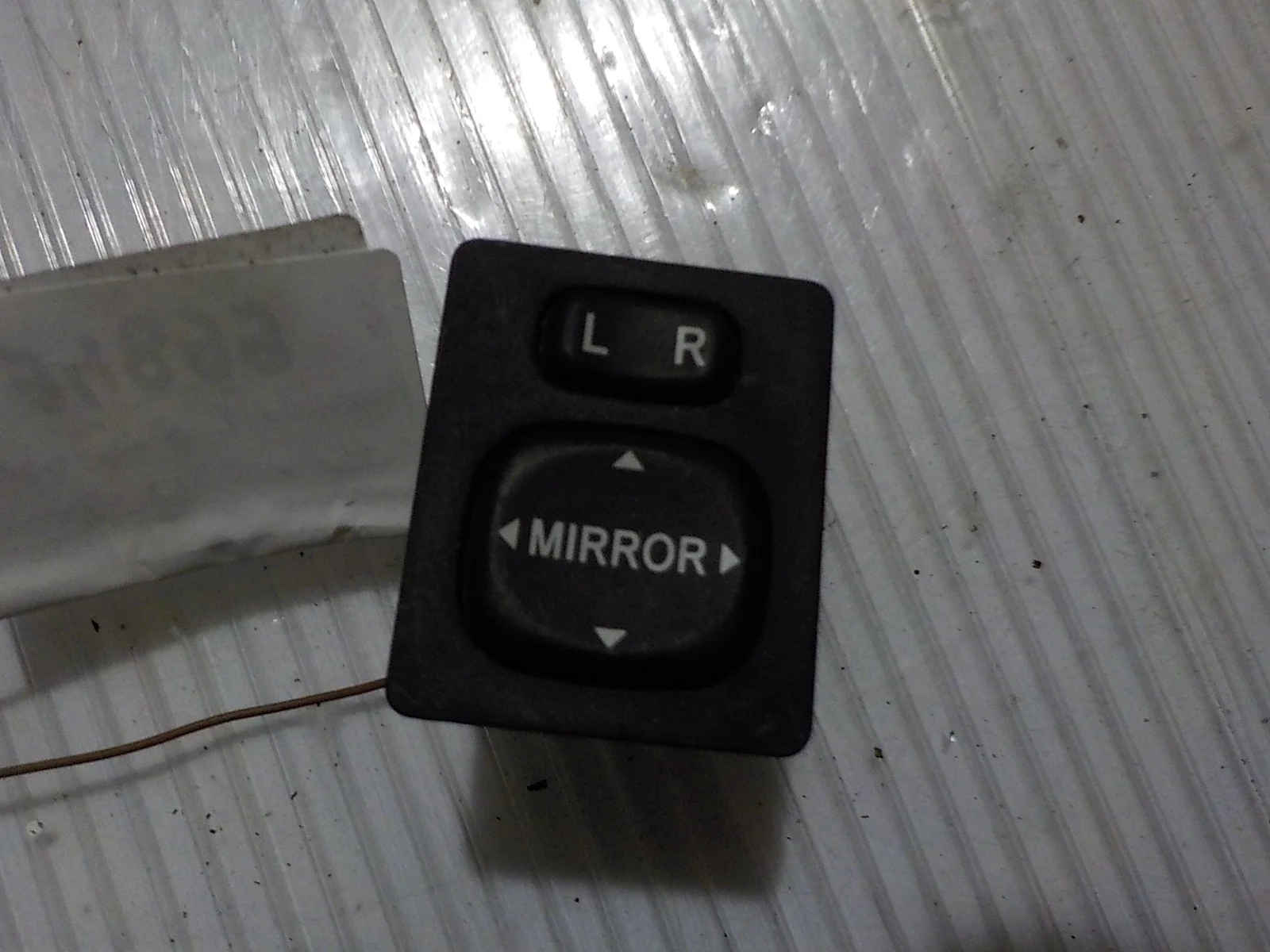 клавиши управления Toyota Corolla X (2006—2010)