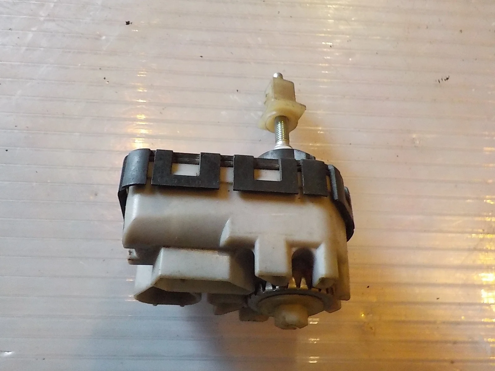 Корректор фары Toyota Land Cruiser 200 (2007—2012)