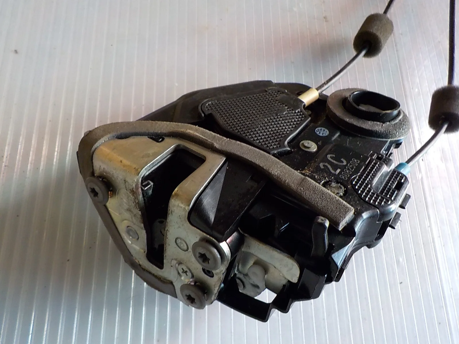 Замок двери Toyota Corolla X (2006—2010) Зад Лево