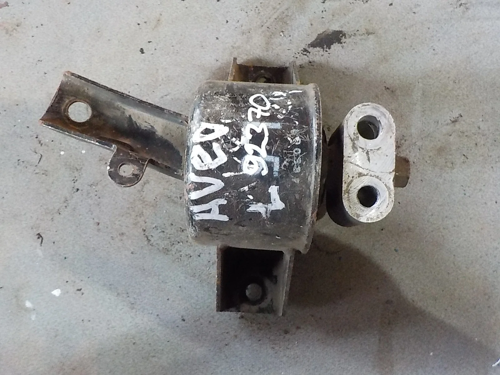 Опора двигателя Chevrolet Aveo I (2003—2008)