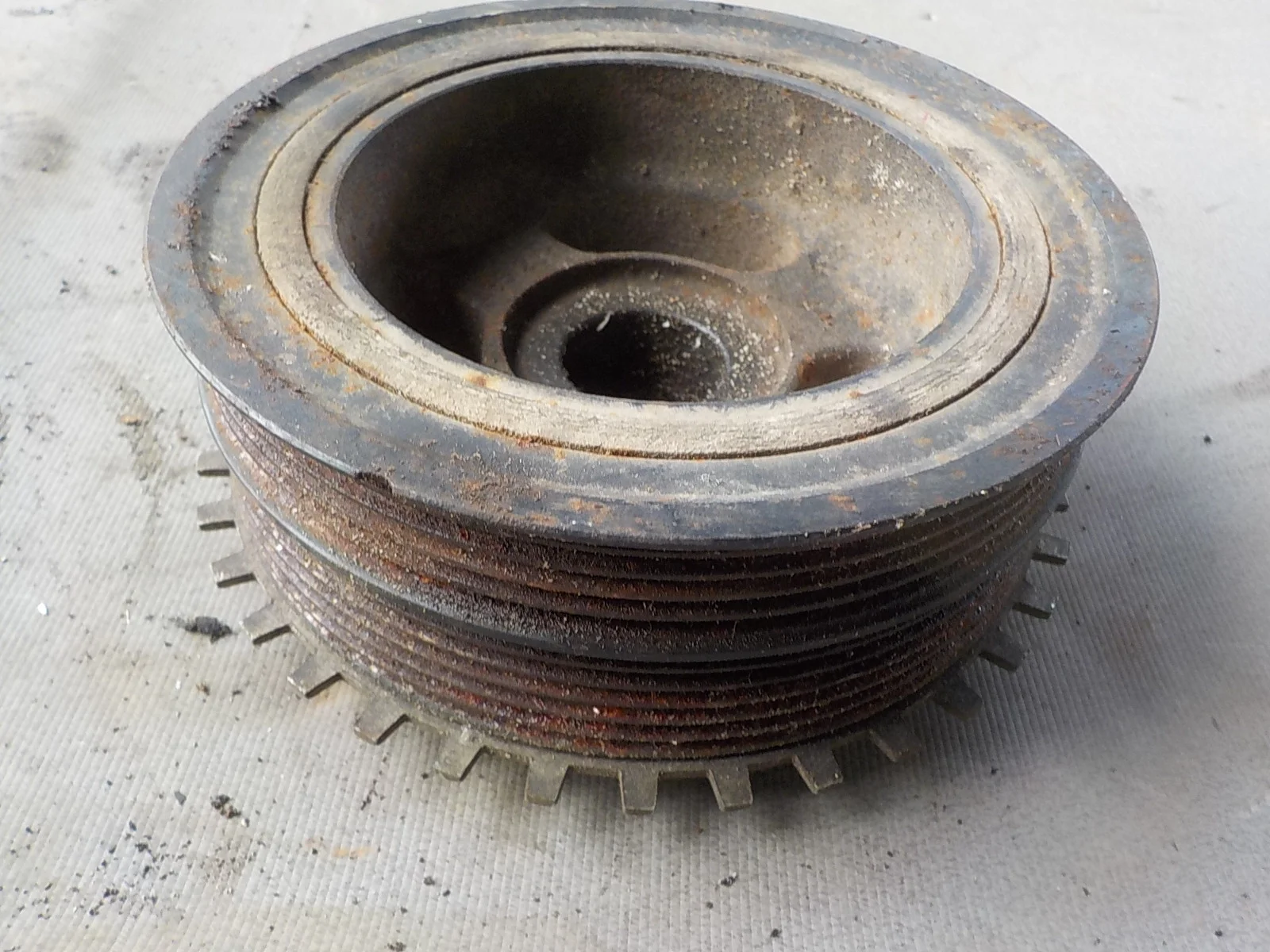 Шкив коленвала Ford Focus II (2005—2008)