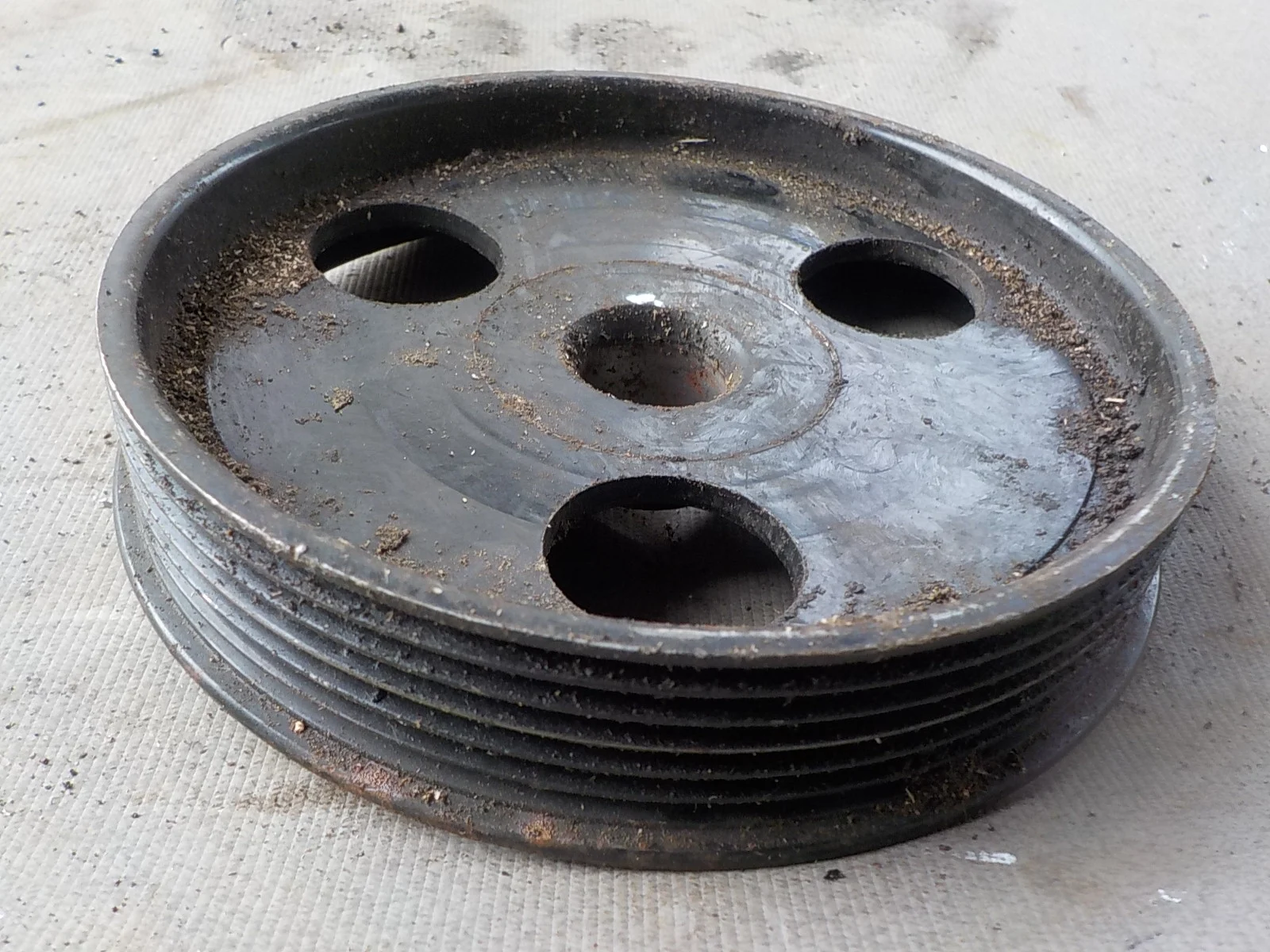 Шкив насоса гидроусилителя Renault Logan I (2004—2009)