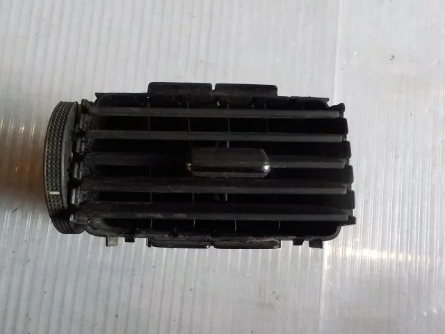 Дефлектор воздушный Toyota Avensis T250 рестайлинг (2006—2009)  Лево