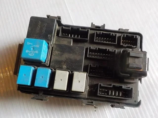 Блок предохранителей Kia Rio II (2005—2009)